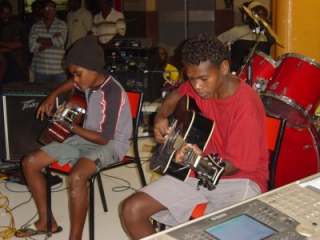 fête de la musique au collège, le 31 octobre 03